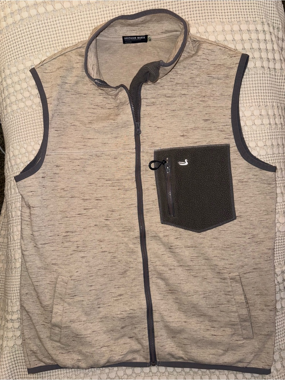 Southern Marsh Men’s Full Zip Vest Medium/Large Tan Gray Fleece Pocket Outdoor